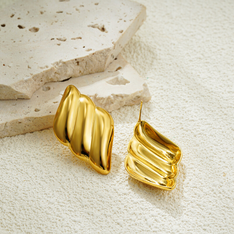 Cercei vintage din oțel inoxidabil de culoare aurie pentru femei, în formă de aripi de înger, cercei cu șuruburi, lucioase, bijuterii noi