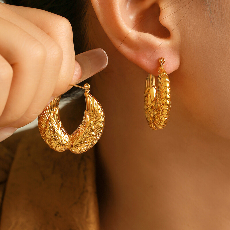 Aripi de înger Cercei superbi pentru femei din oțel inoxidabil Design simplu Cercet pentru ureche Bijuterii placate cu aur Comerț cu ridicata