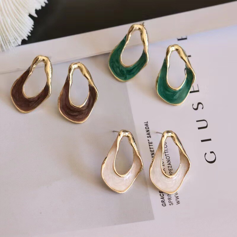 Európai és amerikai trend retro szabálytalan csepp olaj 2024új nemes temperamentum könnyű luxus fülbevaló női