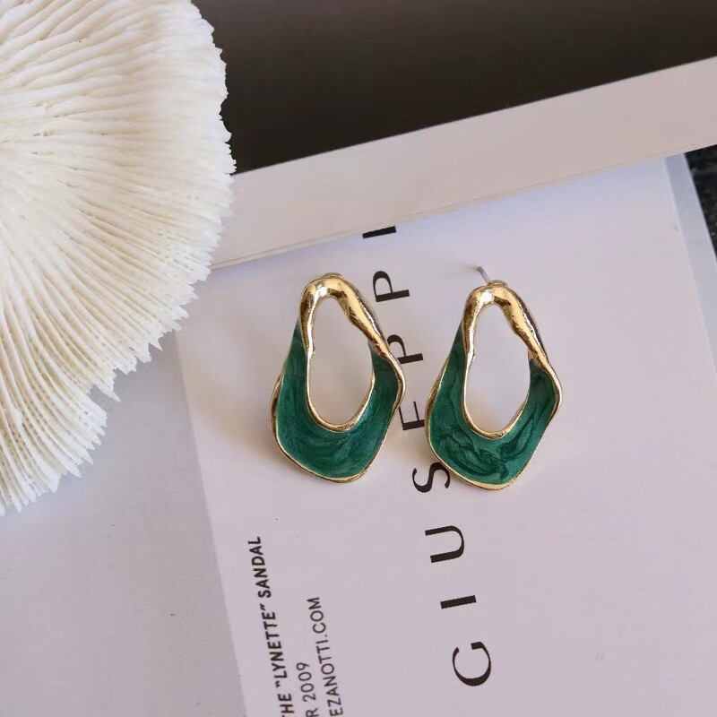 Európai és amerikai trend retro szabálytalan csepp olaj 2024új nemes temperamentum könnyű luxus fülbevaló női