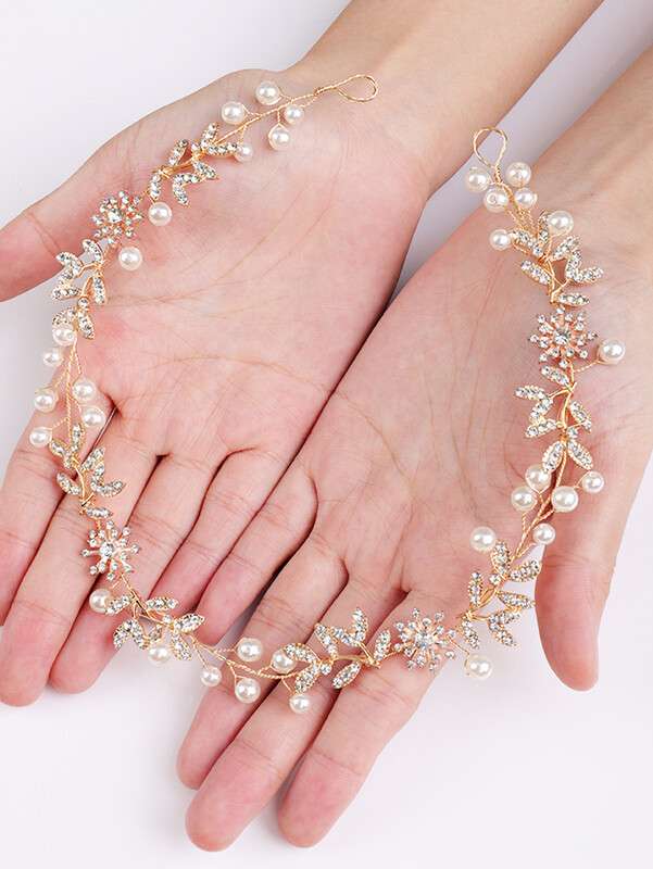 Menyasszonyi fejfedők Strasszkő virág menyasszonyi tiara fejpántok Gyöngy haj ékszerek Esküvői haj kiegészítők Kézzel készített báli hajdarab