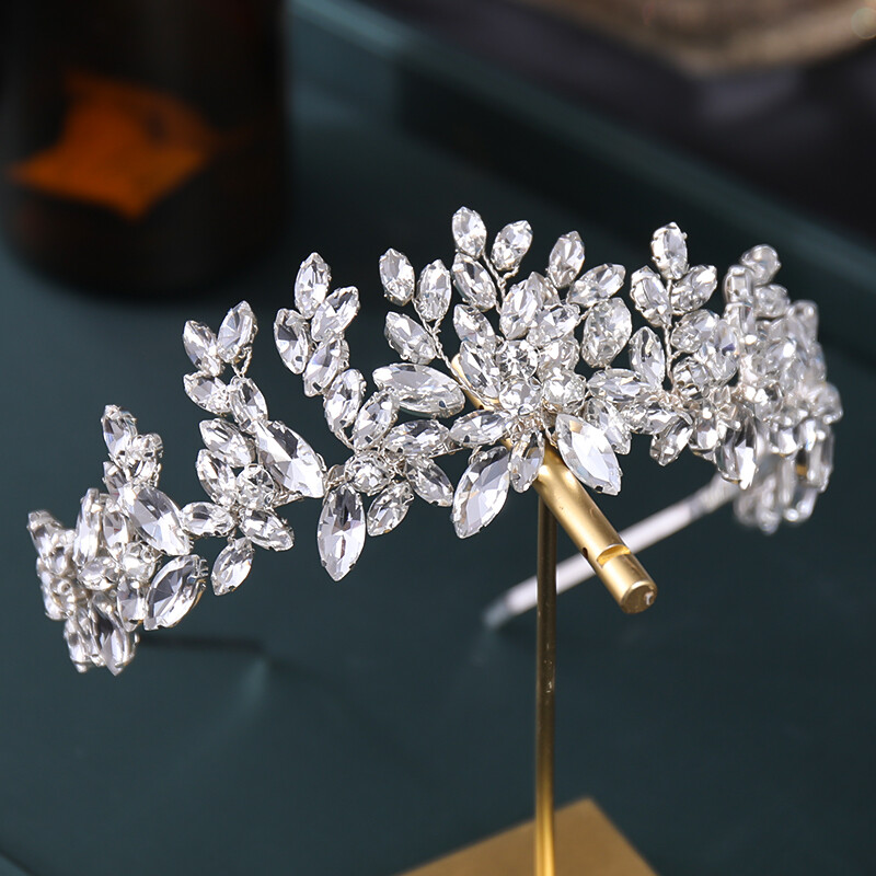 Bentiță de mireasă de nuntă, realizată manual, cu strasuri, cu flori de cristal, bentiță pentru păr Tiara pentru femei Accesorii pentru păr de nuntă Bijuterii