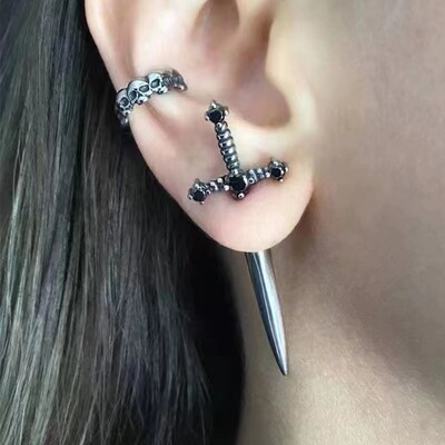 Kiss Jewelry Punk Sword Gothic Kinitial Piercing Обеци за жени Мъже Goth Crystal Ear Jacket Dagger Stud Earrings Jewelry