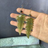 Cercei naturali unici cu frunze verzi, rășină epoxidică, cercei cu frunze roșii de arțar, cu frunze uscate, bijuterii de declarație.