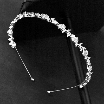 SLBRIDAL Rhinestones Crystal Tiara Headband Bridal Princess Crown Αξεσουάρ για τα μαλλιά Bridesmaids Κοσμήματα Γυναικείες κεφαλές