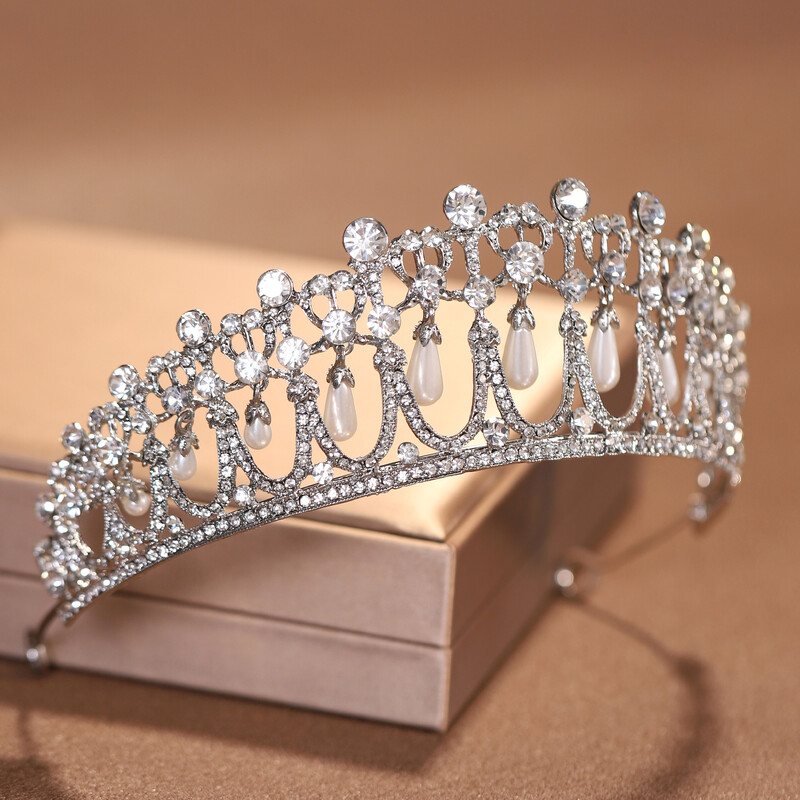 Itacazzo vestuviniai galvos apdangalai, pilni klasikinės taurios sidabrinės spalvos moteriškų dirbtinių perlų karalienės tiara