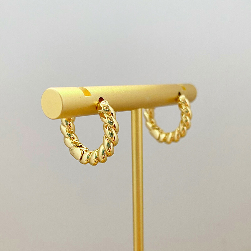 Minimalista stílus, kerek kis fülbevaló, sárgaréz aranyozott fülbevaló, könnyű luxus felsőkategóriás fülbevaló