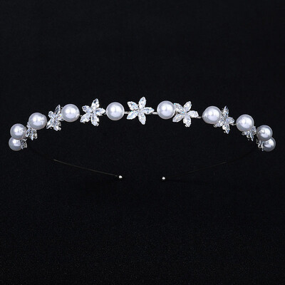 SLBRIDAL Μοντέρνο γούρι Δημοφιλές κρύσταλλο στρας Ζιργκόν Γυναικεία κορίτσια Tiara Headband Queen Party CZ Αυτοκόλλητο μαλλιών Κοσμήματα μαλλιών