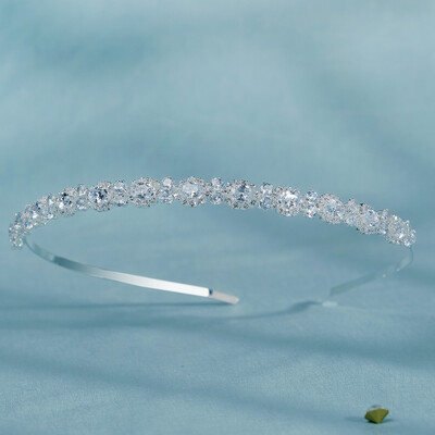 SLBRIDAL Μοντέρνο γούρι Δημοφιλές κρύσταλλο στρας Ζιργκόν Γυναικεία κορίτσια Tiara Headband Queen Party CZ Αυτοκόλλητο μαλλιών Κοσμήματα μαλλιών