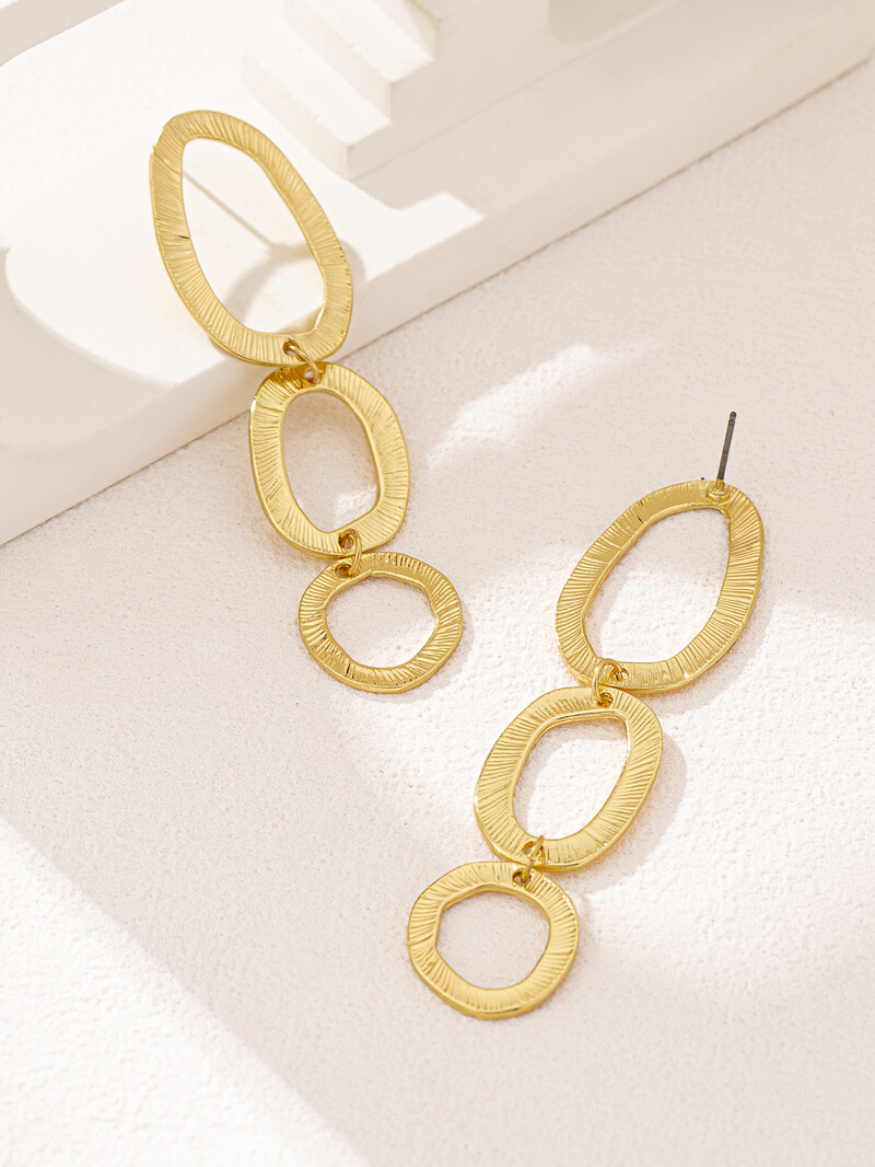 1 pāris vienkāršu, elegantu un daudzpusīgu retro modes ģeometrisku garu auskaru