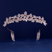 Arany színű kristálykorona strasszkő tiara báli hercegnő királynő menyasszonyi diadém esküvői haj kiegészítők fejfedők ékszerek dekoráció