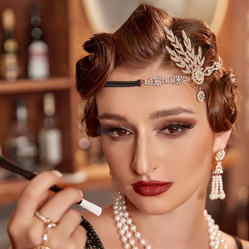 Sieviešu Art Deco stila 1920. gadu retro stila līgavas galvassegas, kostīmi, matu aksesuāri, liela Getsbija lapu medaljona pērļu galvas saite