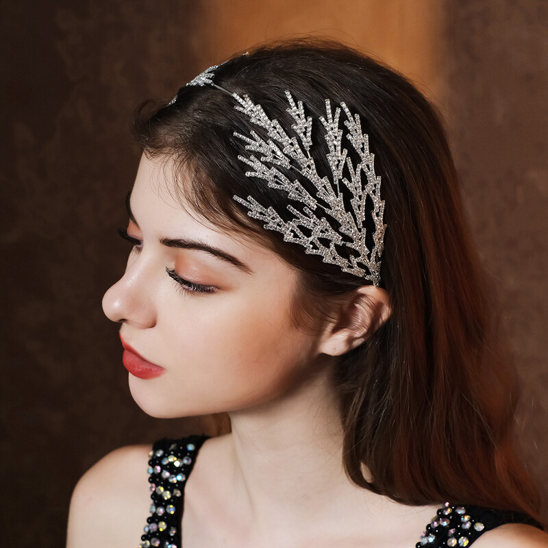 Vestuviniai plaukai Sidabriniai rankų darbo plaukų aksesuarai Crystal Vestuvių Moterys Bling Kalnų krištolo karūna mergaičių galvos apdangalai papuošalai moterims