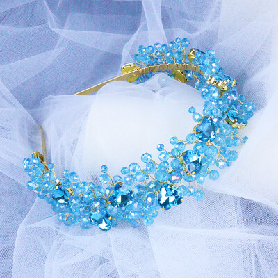 Zöld, kék strasszos menyasszonyi fejpánt, kézzel készített tiarák és koronák esküvői hajkiegészítők női fejdíszek barátnőknek