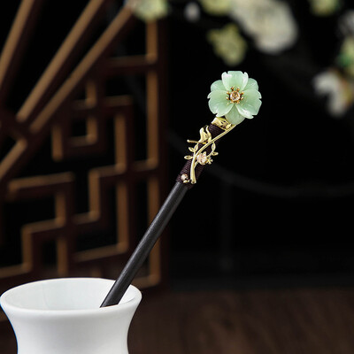 1 db fából készült hajrúd kínai stílusú tekercselő virágos hajtű bojttal, elegáns hölgy hajcsattal Hajkiegészítők Vintage 2024