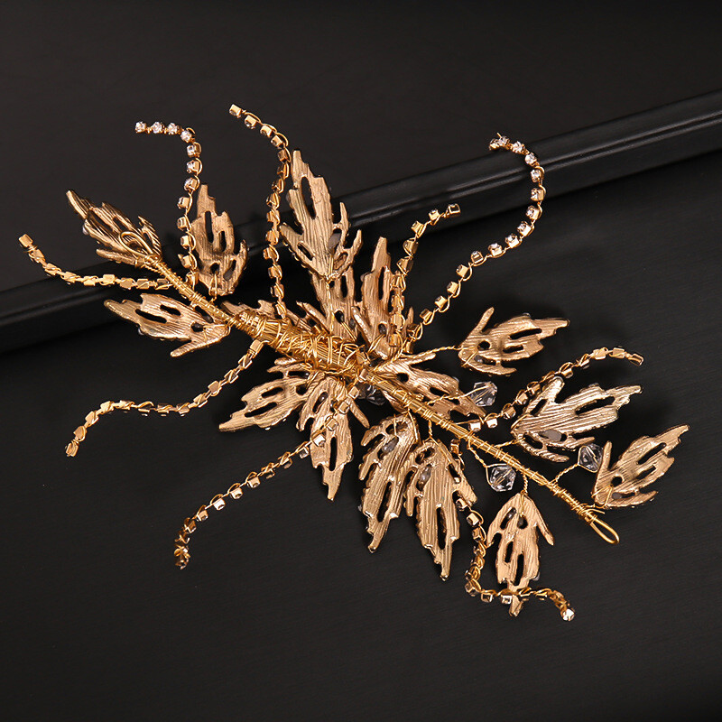 Bandă de păr cu strasuri din aur Mireasă Bandă din frunze de cristal Accesorii pentru nuntă Bijuterii de lux Ornamente pentru femeie Caciulă de petrecere