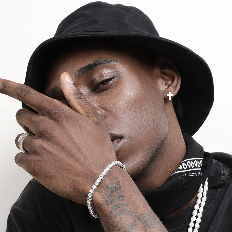 2024. gada jauni rhinestones krusta auskari vīriešiem personības hiphopa pāris nerūsējošā tērauda auskari vīriešu sieviešu ballīšu rotaslietas