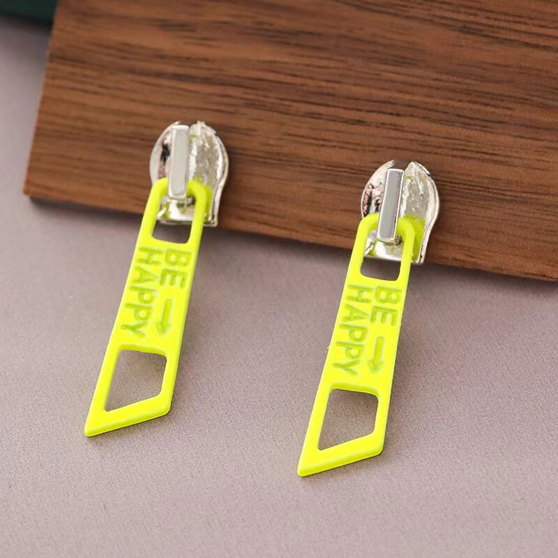 Minority Design Neregulāra metāla rāvējslēdzēja auskari Sudraba adatas pīrsinga auskari vīriešiem Sieviešu rotaslietas dāvanas