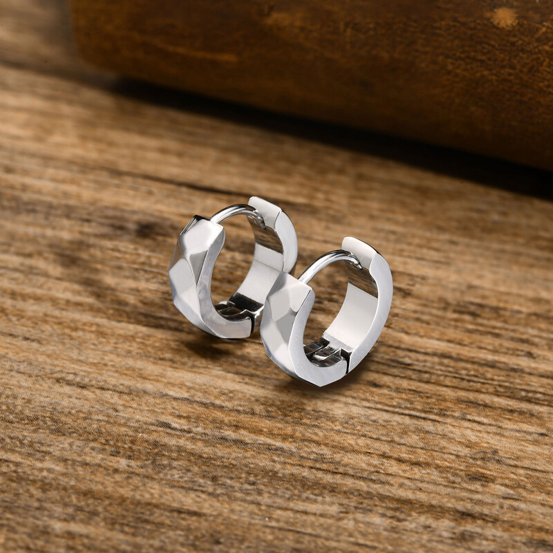 Vnox geometrijske prstenaste naušnice za muškarce, žene, jednostavne vodootporne huggie naušnice od nehrđajućeg čelika, crna srebrna zlatna boja