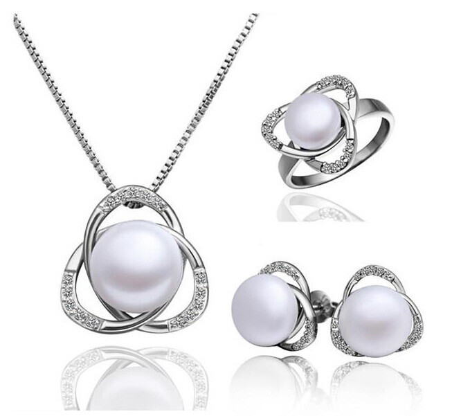 Korejiešu stila rotaslietas pulkstenis, dimanta bumba, zieds, pērļu kaklarota, auskari, gredzens, rokassprādze, četrdaļīgs komplekts