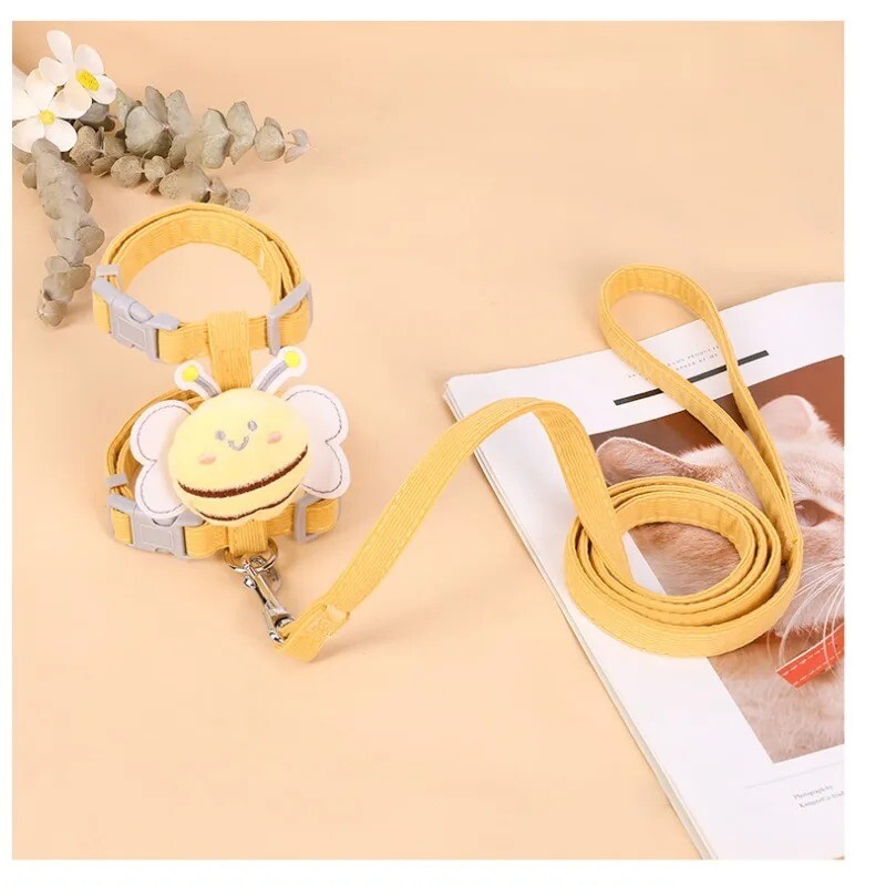 Kaķu siksnas pavadas kaklasiksnas komplekts, regulējams multiplikācijas filmu bišu divslāņu suņu iejūgs maziem un vidējiem mājdzīvnieku kaklasiksnas siksnām āra pastaigām