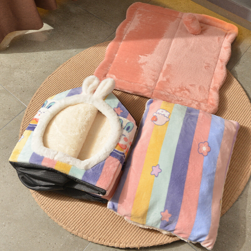 Sulankstomas naminių gyvūnėlių namas, tinkantis ypač mažiems šunims ir mažoms bei vidutinio dydžio katėms. Nuimama ir plaunama kačių namelio šuniuko urvo sofa