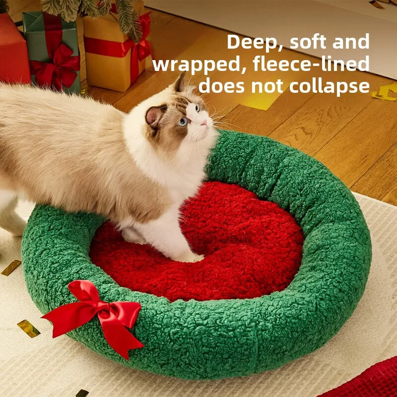 Ziemas silta kaķu ligzda dziļš miegs daļēji slēgta jauna Ziemassvētku kaķu ligzda suņu ligzda silta gulta