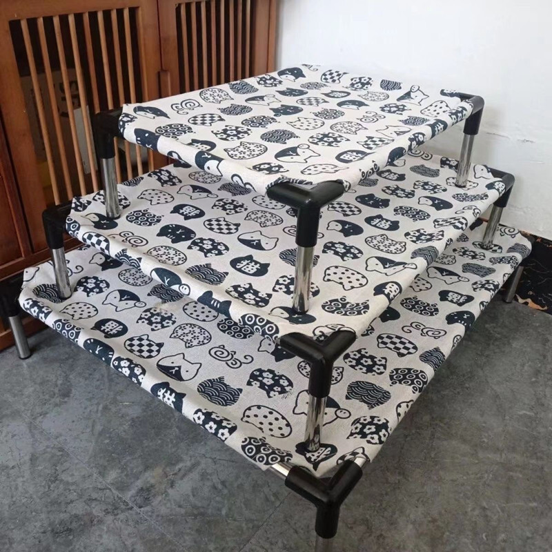 Atvēsinoša mājdzīvnieka paaugstināta kaķu suņu gulta Pārnēsājamas noņemamas paceltas mājdzīvnieku gultiņas iekštelpu un āra ceļojumiem Kempinga suņu mājdzīvnieku piederumi