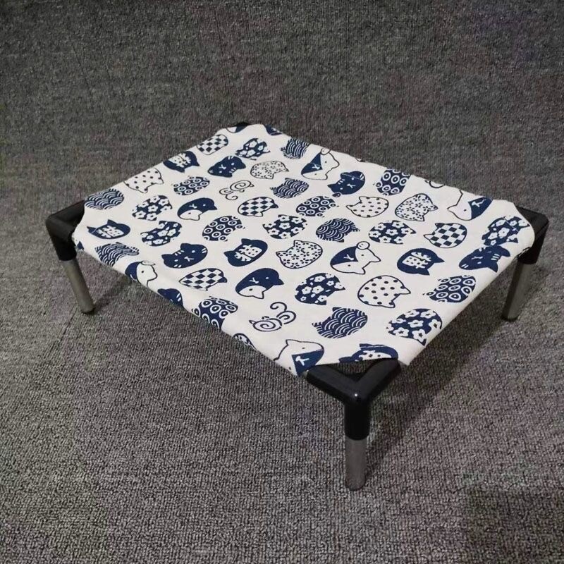 Atvēsinoša mājdzīvnieka paaugstināta kaķu suņu gulta Pārnēsājamas noņemamas paceltas mājdzīvnieku gultiņas iekštelpu un āra ceļojumiem Kempinga suņu mājdzīvnieku piederumi