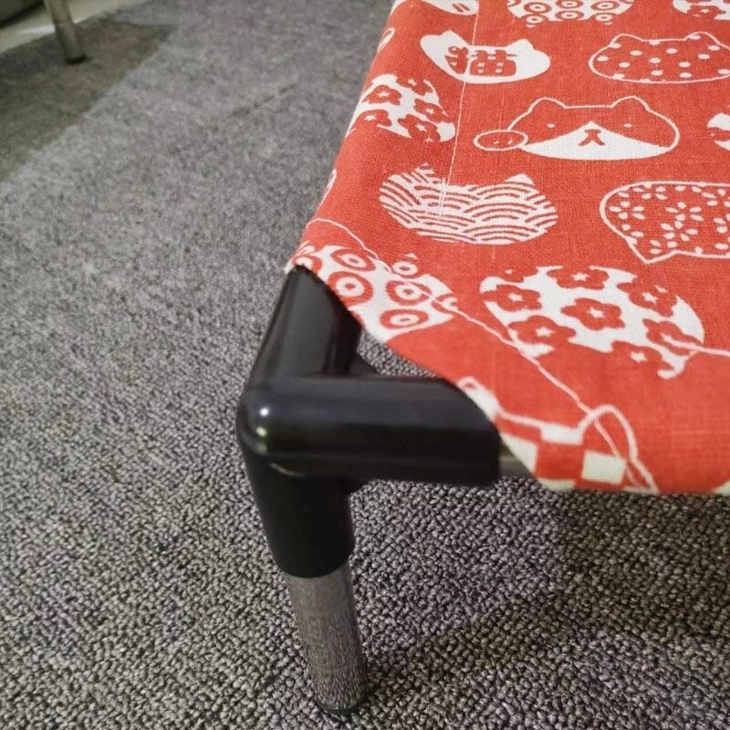 Atvēsinoša mājdzīvnieka paaugstināta kaķu suņu gulta Pārnēsājamas noņemamas paceltas mājdzīvnieku gultiņas iekštelpu un āra ceļojumiem Kempinga suņu mājdzīvnieku piederumi