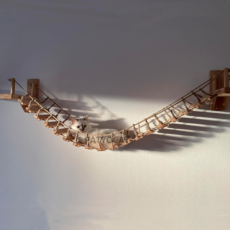 Zidna drvena penjalica za mačje drvo. Kuća za mačke. Grebalica za mačje mostove i zidno igralište za igranje mačića.