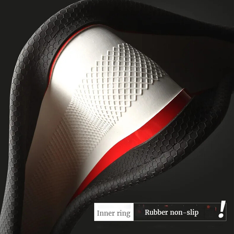 Trimatis korinis vairo gaubtas Patvarus odinis dangtelis su neslystančiu pamušalu Universalus 14,5–15 colių