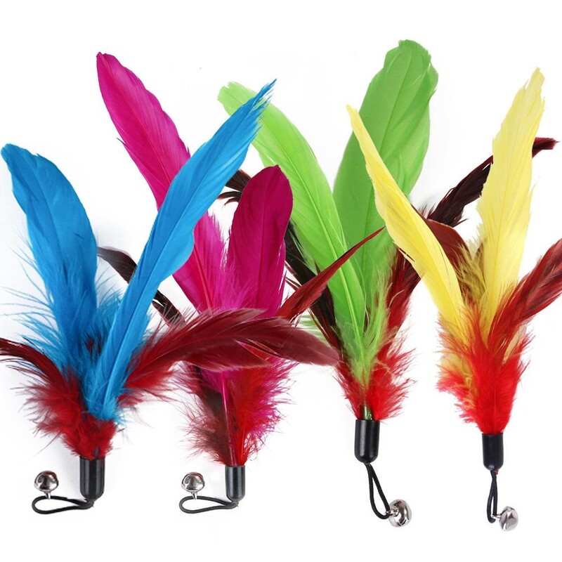 8 štýlov interaktívnych hračiek z mačacích pierok, rôzne náplne s zvončekom pre mačky, interaktívny chytač, zábavné cvičenie pre mačiatka