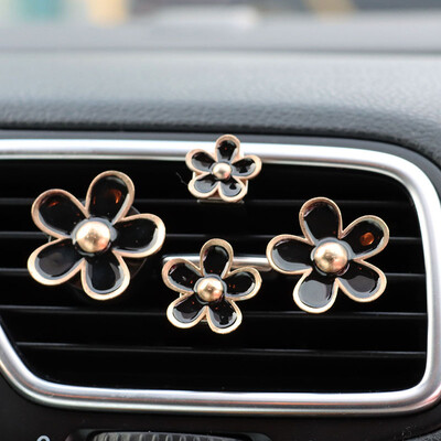 Automobilio ventiliacijos segtukas Red Daisy flower Automobilinis oro gaiviklio segtukas Oro kondicionieriaus lizdo spaustukas automobilio salono apdailos priedams (4 dydžiai)