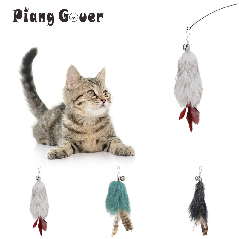 3 vnt. atsitiktinių spalvų plunksnų keitimo priedai Juokingi kačių lazdelių erzintuvai mažas varpelis pliušinis žaislas naminiams gyvūnėliams