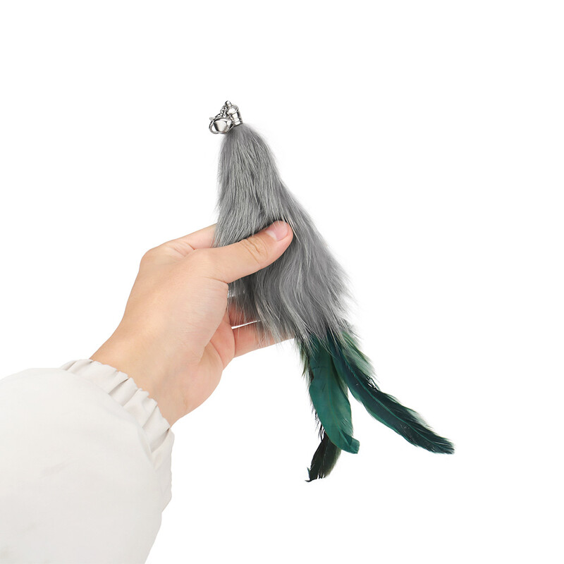 3 vnt. atsitiktinių spalvų plunksnų keitimo priedai Juokingi kačių lazdelių erzintuvai mažas varpelis pliušinis žaislas naminiams gyvūnėliams