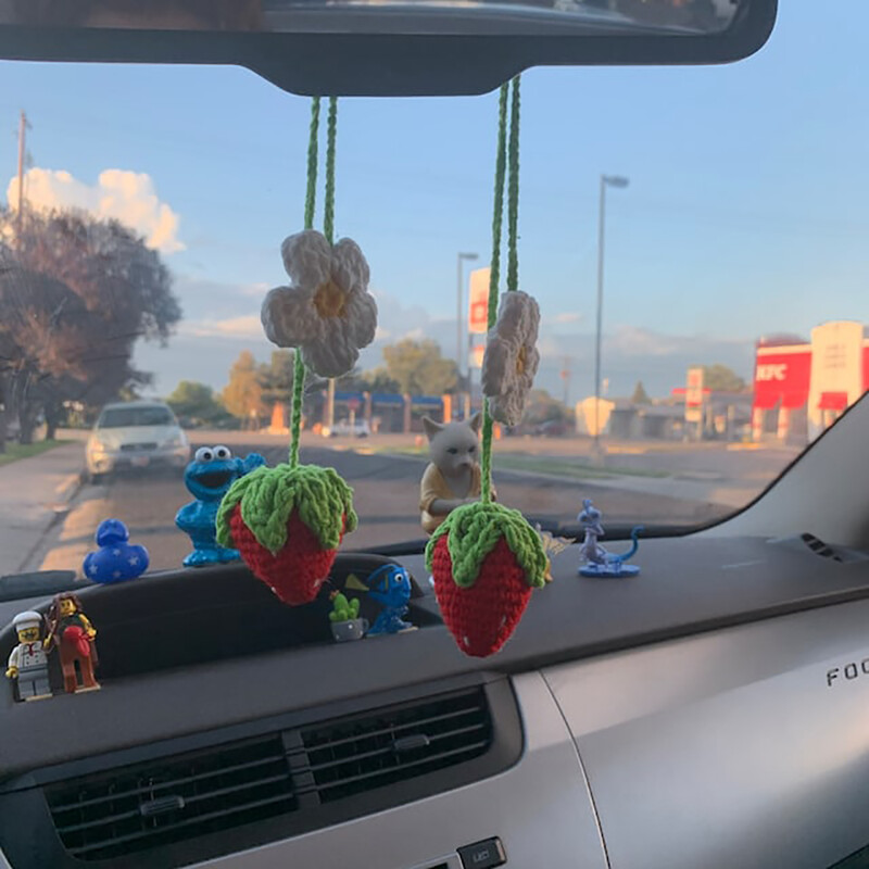 Decor de mașină cu fructe de căpșuni super drăguță, croșetat, roșu/roz, cu căpșuni, agățat pentru adolescenți, oglindă retrovizoare pentru interior