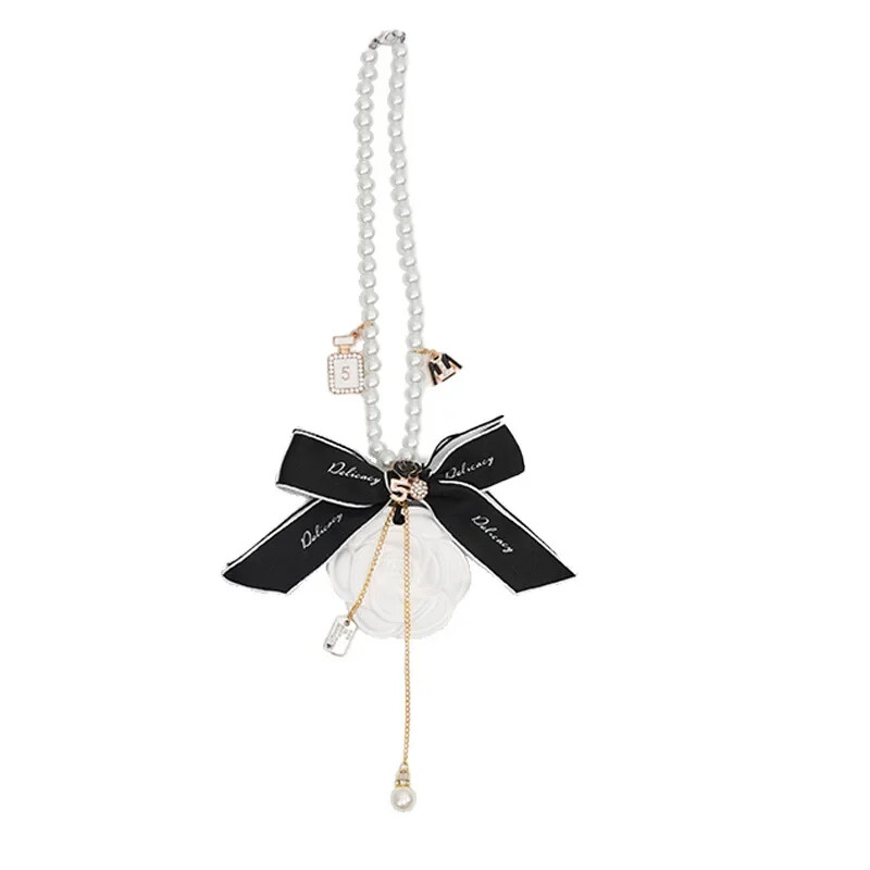 Noul pandantiv cu parfum de camelie, pandantiv parfumat pentru siguranță pentru interiorul mașinii, decorare creativă a mașinii, nod cu arc, pandantiv oglindă retrovizoare pentru mașină