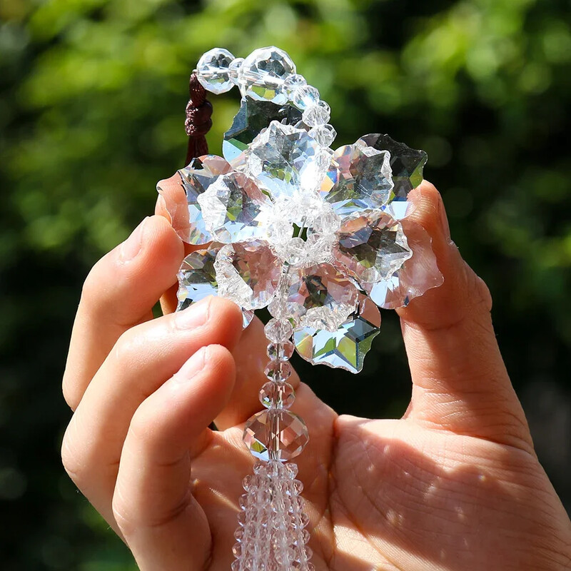 Klevo lapų žiedlapių gėlė briaunota prizmė skaidraus stiklo krištolo pakabukas tarpiklis karoliukai kutai kabantys vaivorykštės saulės gaudyklė kabantis sode