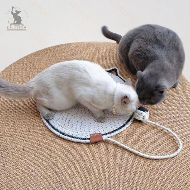 Tampă rotundă portabilă pentru zgârieturi pentru pisici cu bile de jucărie Placă pentru zgârieturi pentru pisici țesute covoraș de odihnă pentru pisici Covoraș de dormit jucărie cu gheare pentru pisici