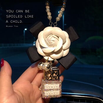 Γοητευτικό Diamond Crystal Camellia Flower Car Bottle Bottle μενταγιόν Γυναικείο Bling Rhinestones Καθρέφτης αυτοκινήτου Κρεμαστά στολίδια για κορίτσια