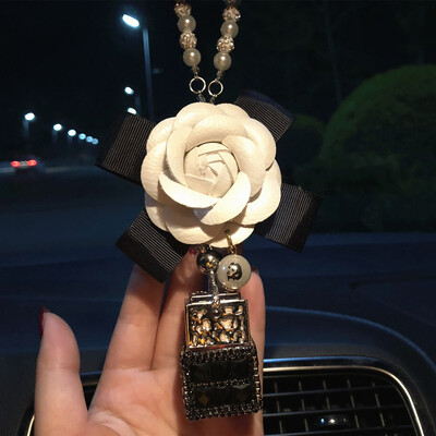 Žavinga deimantų krištolinė kamelijos gėlė, automobilinis kvepalų buteliuko pakabukas, moteriškas Bling krištolas, automobilio veidrodėlis, kabantys papuošalai mergaitėms