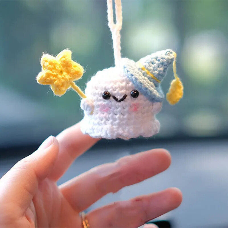 Decorare de desene animate pentru mașină de Halloween Little Ghost Pandantiv țesut manual Little Spectre Ornament de agățat Accesorii de interior auto