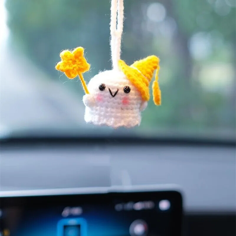 Decorare de desene animate pentru mașină de Halloween Little Ghost Pandantiv țesut manual Little Spectre Ornament de agățat Accesorii de interior auto
