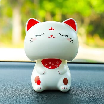 Захранван от слънчева енергия Maneki Neko Lucky Cat Car Interior Decor Cute Swinging Noding For Home Office Desktop Car Desktop Кукла