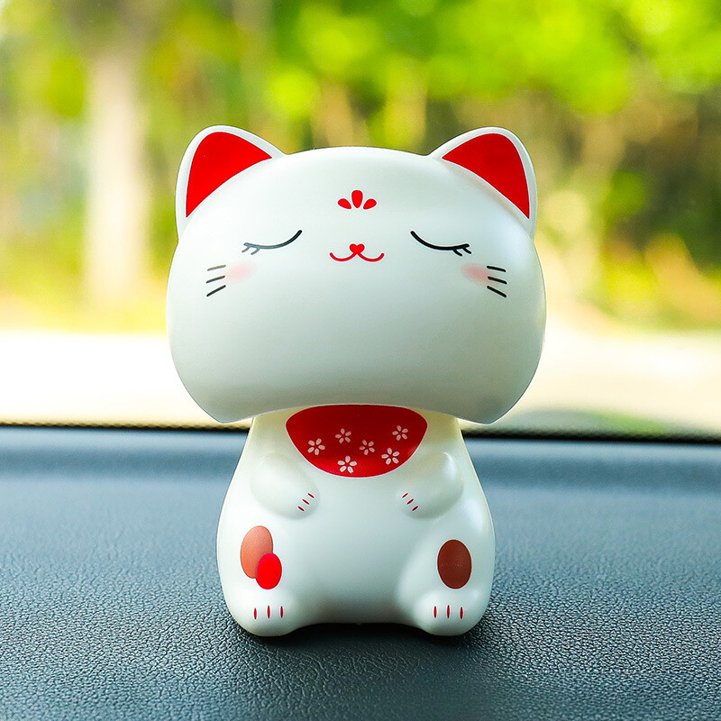 Ar saules enerģiju darbināma Maneki Neko Lucky Cat automašīnas salona dekorēšana Jauka, šūpojoša māja mājas biroja automašīnai, galda apdares lelle