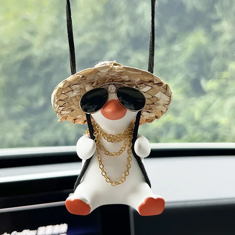 Pandantiv mașină drăguț Anime Little Duck Leagăn Auto oglindă retrovizoare Ornamente suspendate Accesorii de decorare interioară pentru fete Cadouri