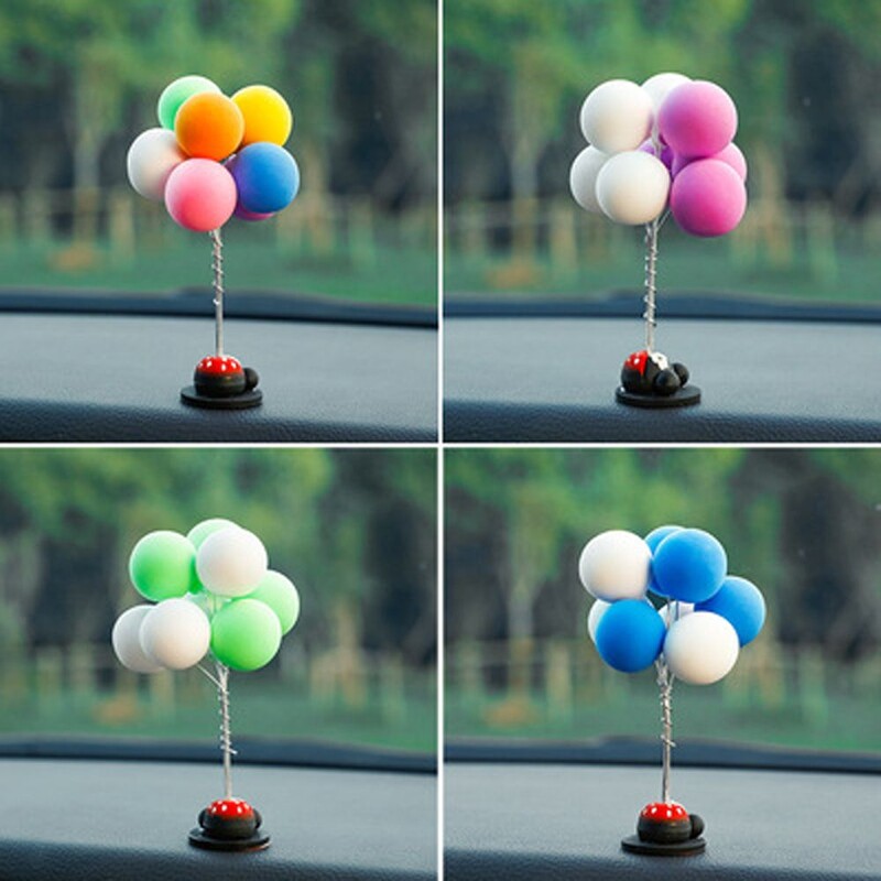 Įvairiaspalviai puikūs automobilių papuošalai Balionas Kūrybiškas automobilio dekoravimas Baliono interjeras Prietaisų skydelis Žavingi reikmenys