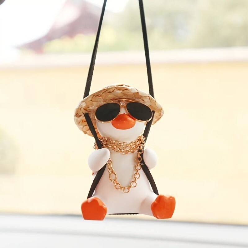 Pandantiv mașină drăguț Anime Little Duck Leagăn Auto oglindă retrovizoare Ornamente suspendate Accesorii de decorare interioară pentru fete Cadouri