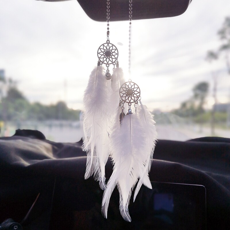 Dream Catcher auto kulons meitenēm ar spalvu spoguli piekarināms kulons Mājas dekors Lucky Car Ornaments Meiteņu auto salona aksesuāri